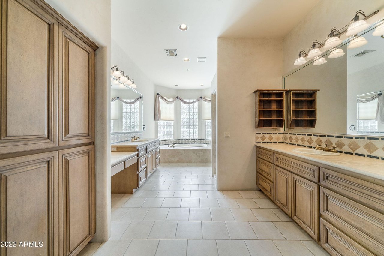 12077 E Laurel Lane