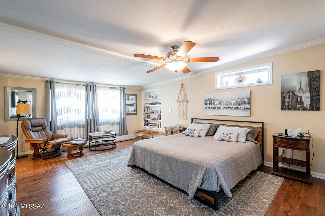 1445 W Cool Dr