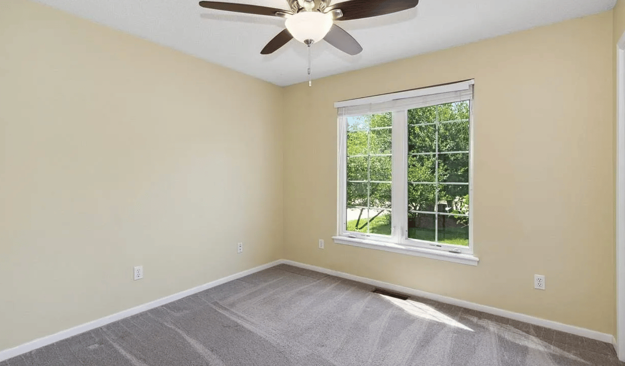 125 E Dovetail Dr