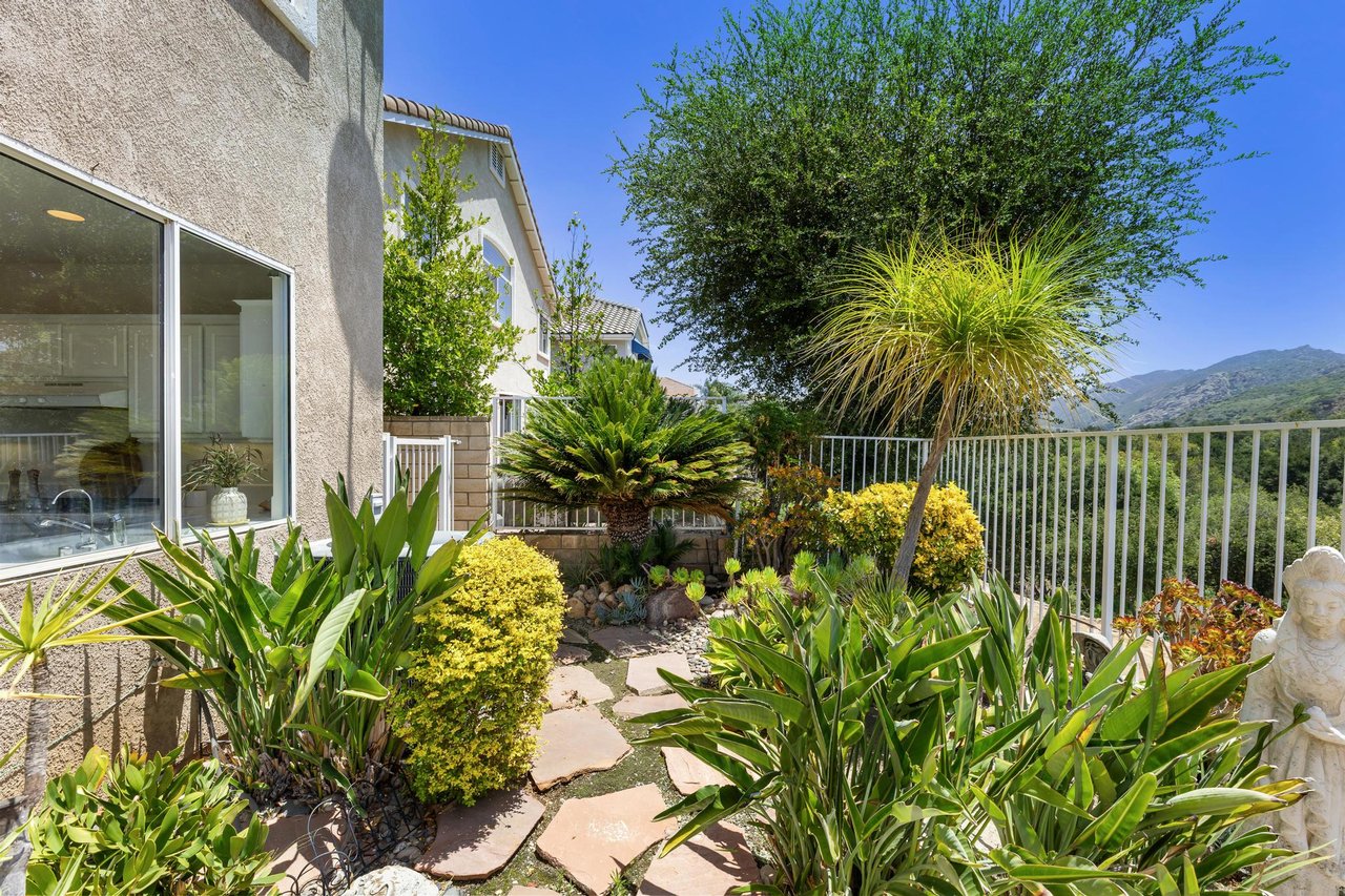 3098 Espana Ln