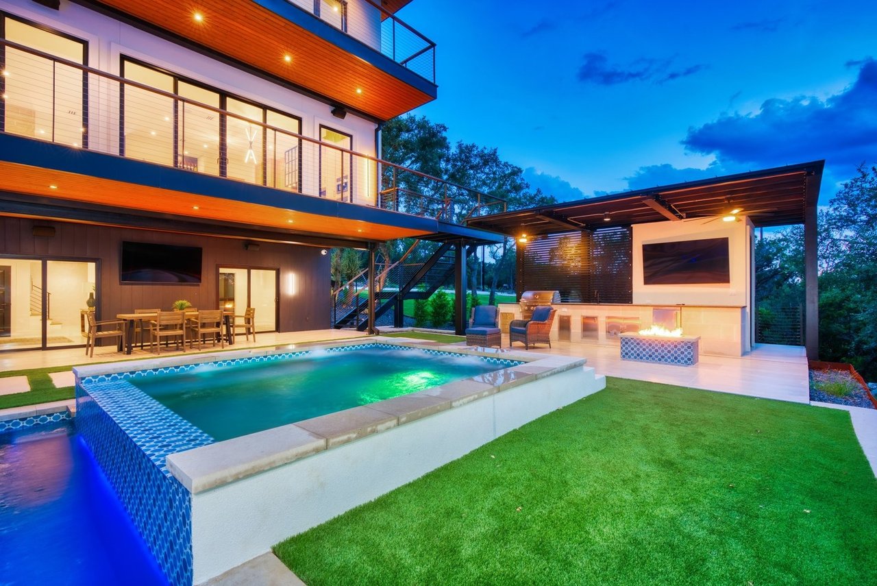 Luxxis Design 1104 Summit