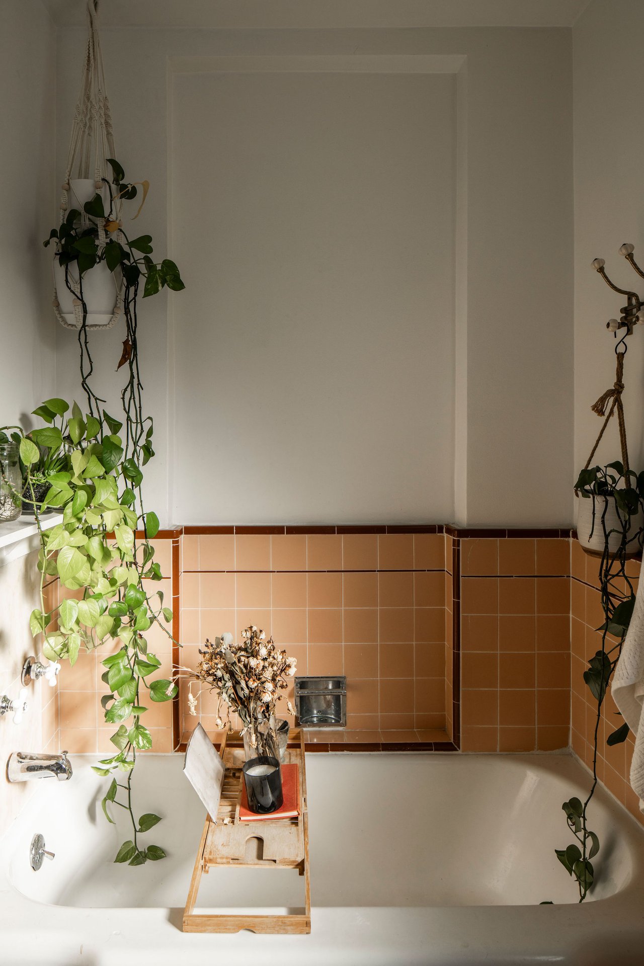 The Perry Farmhouse in Van Nuys, A Rare Rustic Compound