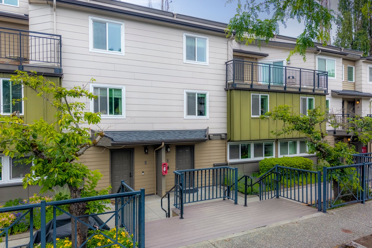 Lovely Redmond Condo