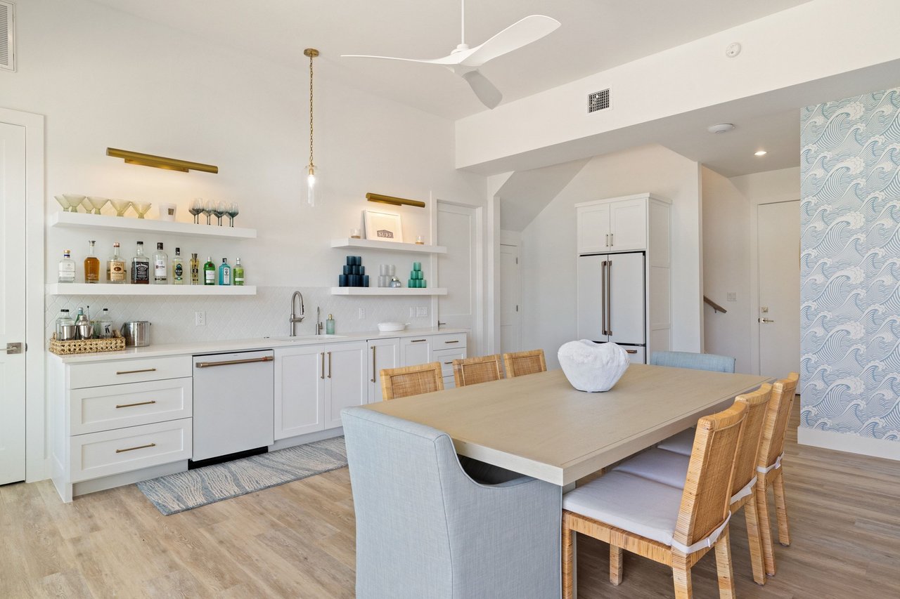 1209 Edgewater Drive