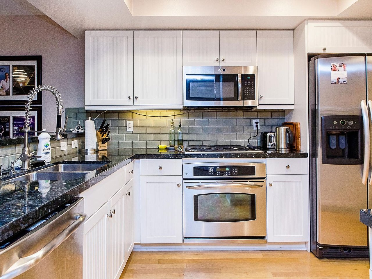 1951 N Beachwood Dr APT 103