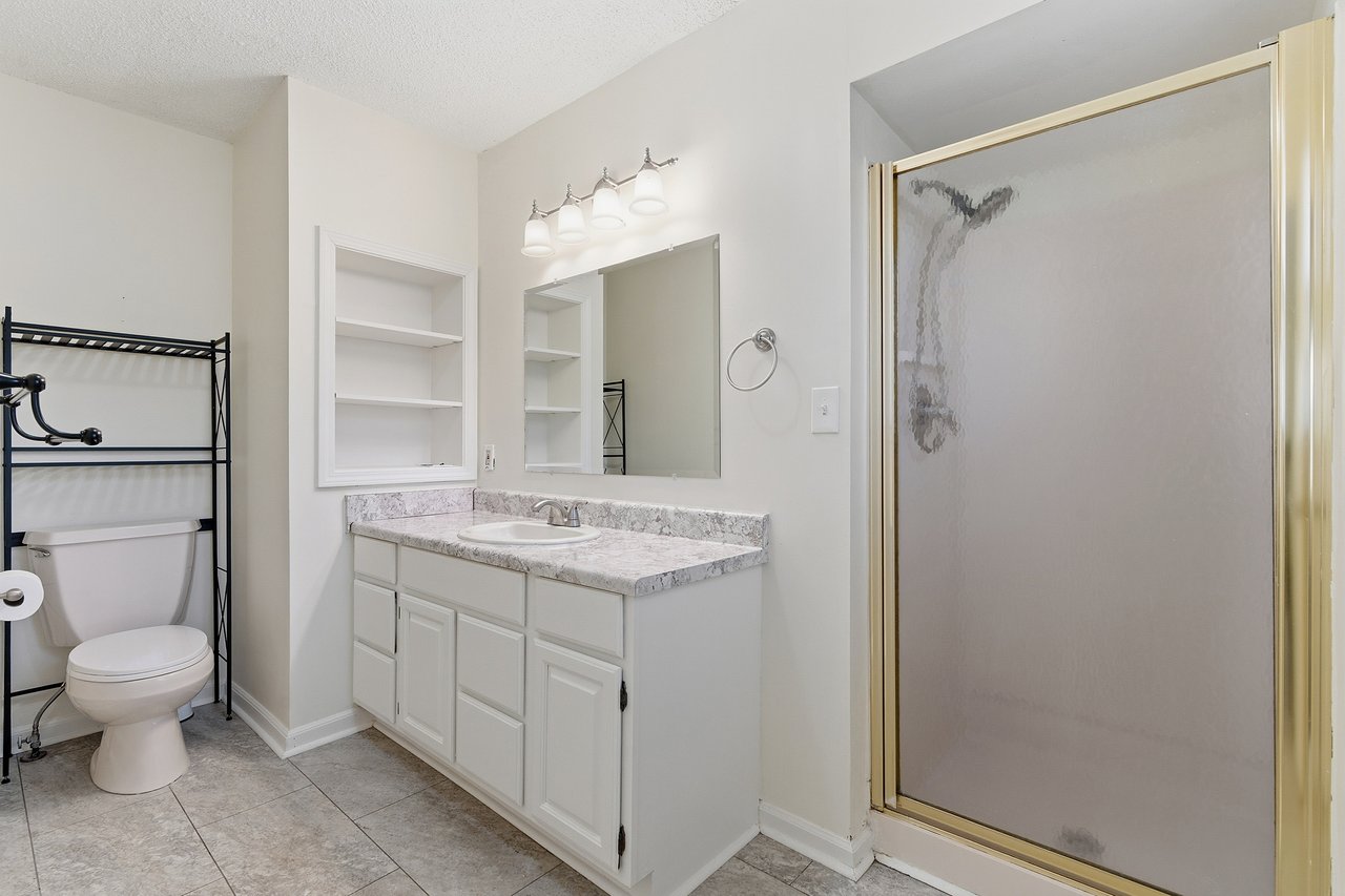 South Huntsville Home with Fireplace & Outdoor Space