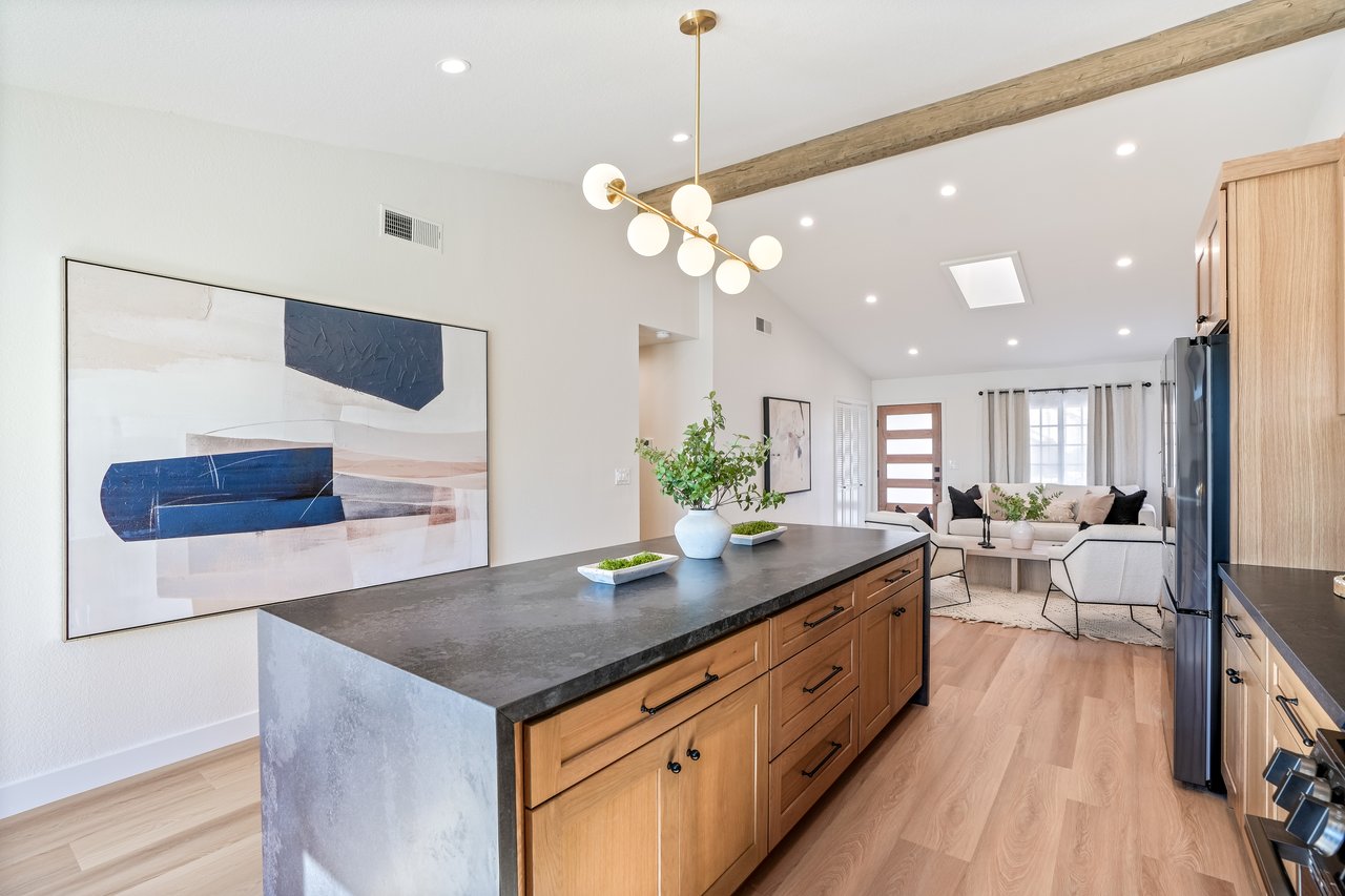 25802 Sycamore Ln, Laguna Hills, CA 92653