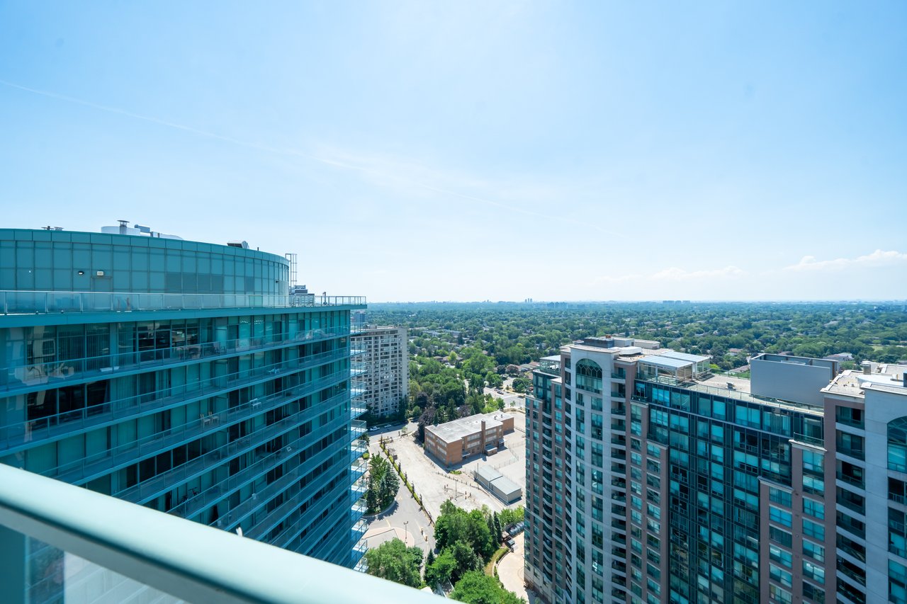 5508 Yonge St PH03