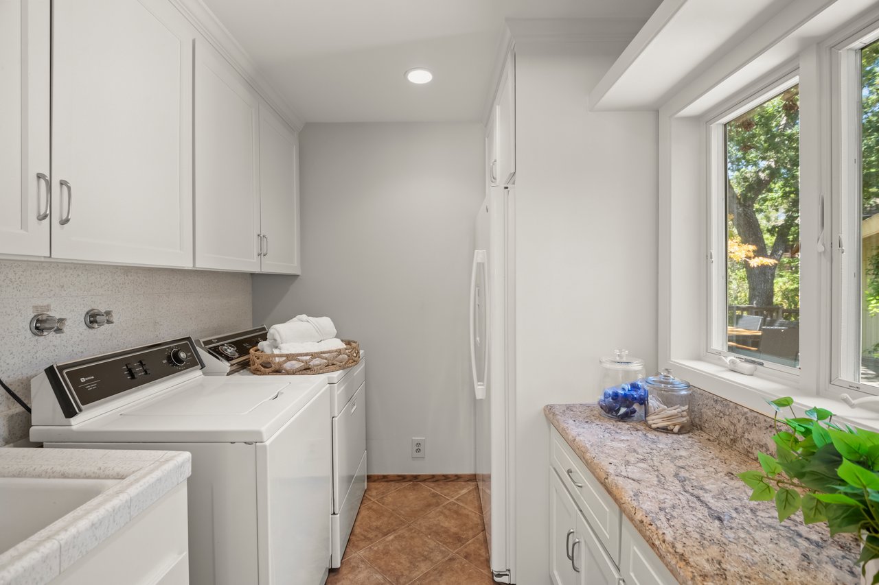 15355 Peach Hill Rd, Saratoga