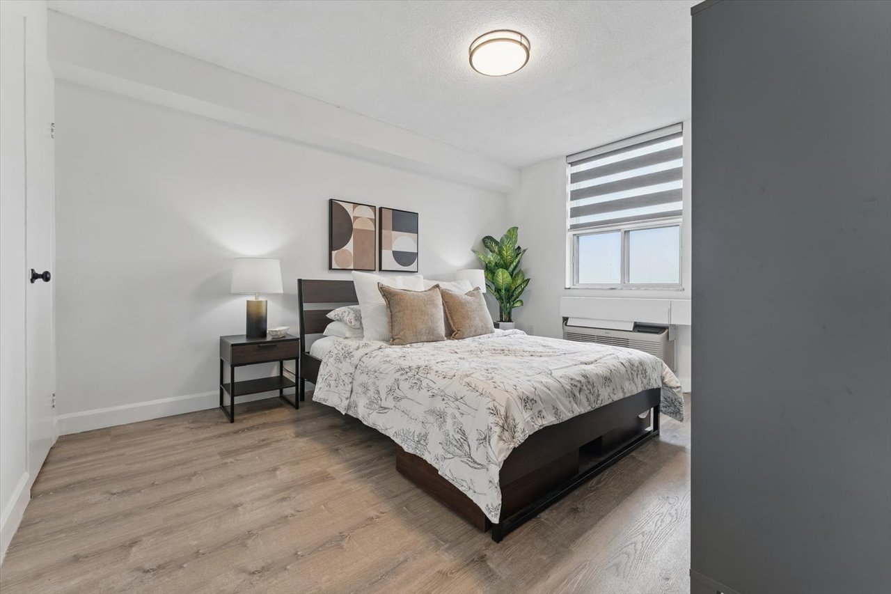 966 Inverhouse Dr 709