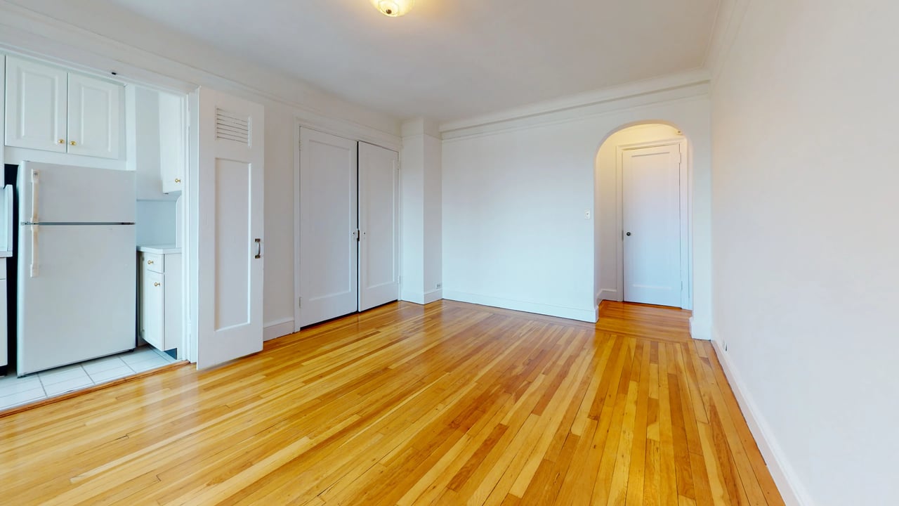 1 Christopher St, #16B