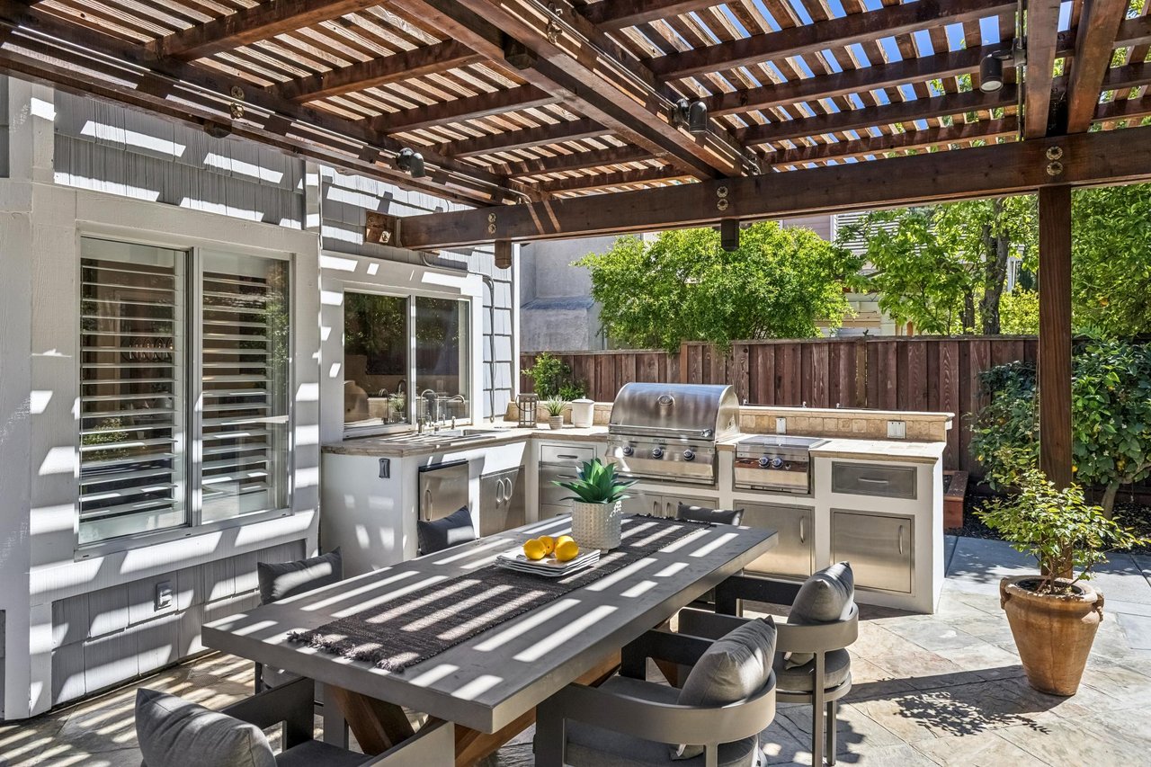 2426 Tapestry Way West Pleasanton