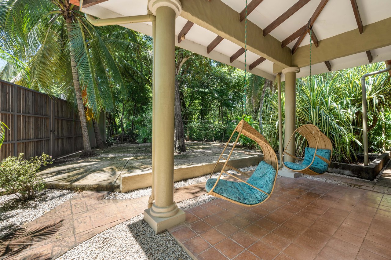 Casa El Coco | Modern Beach Retreat Steps from the Sand in Palm Beach Estates