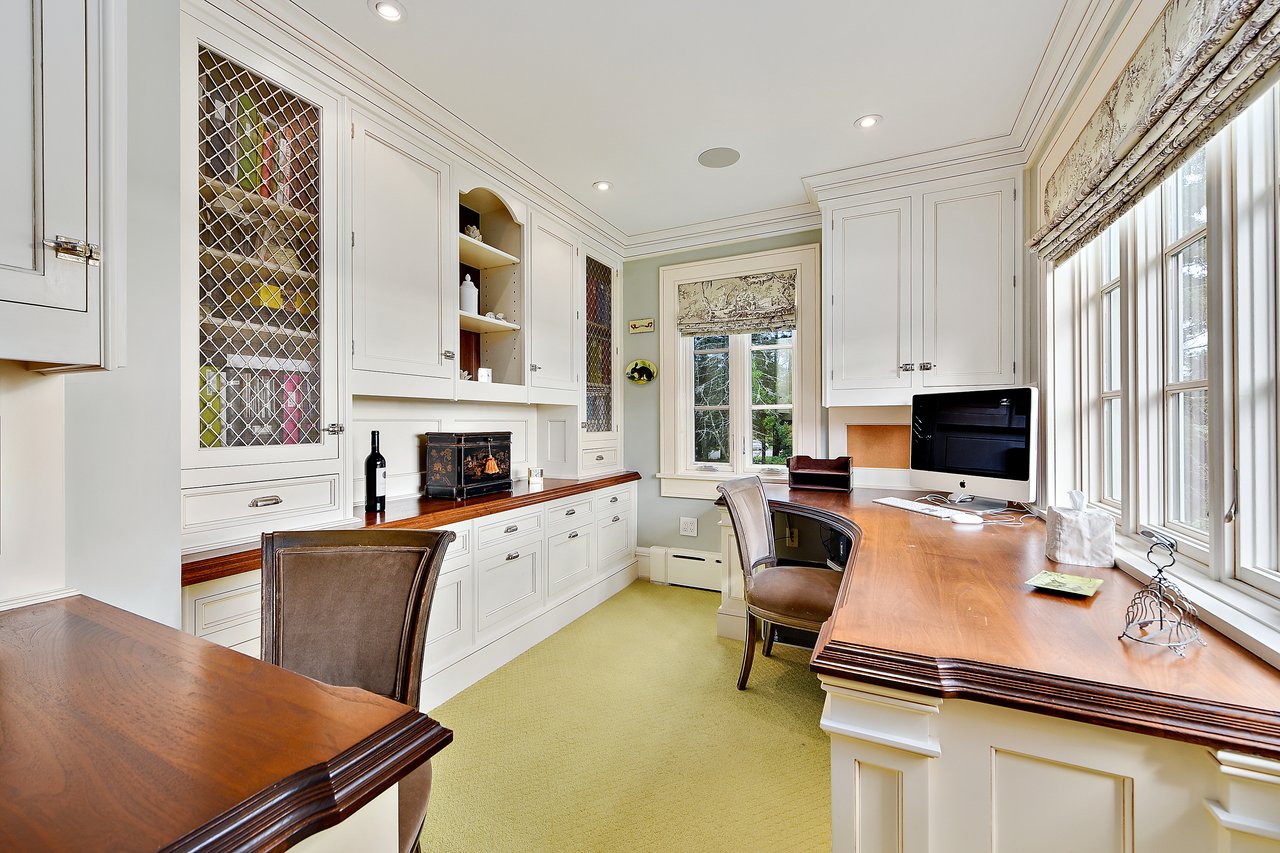 16 Whippoorwill Road