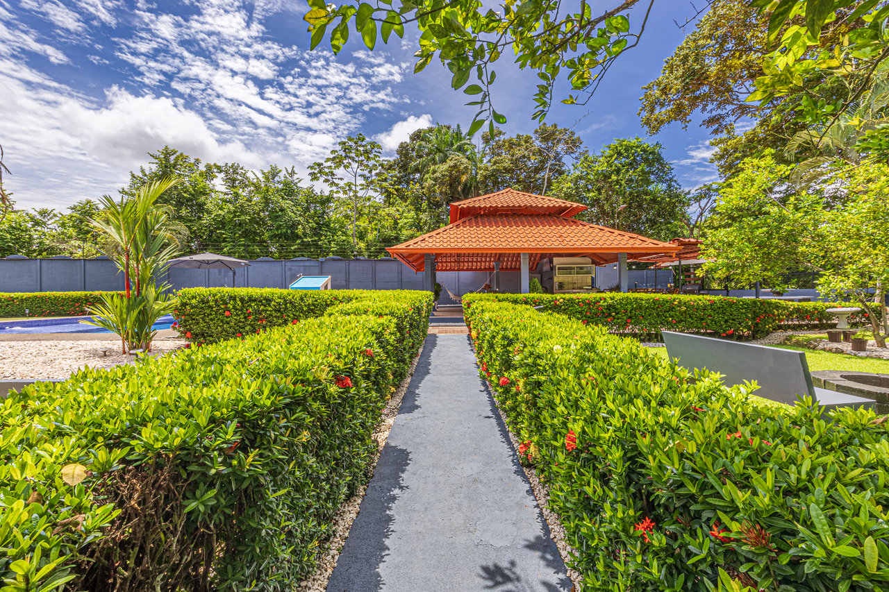 Beautiful house near to the beach | Tranquility and style