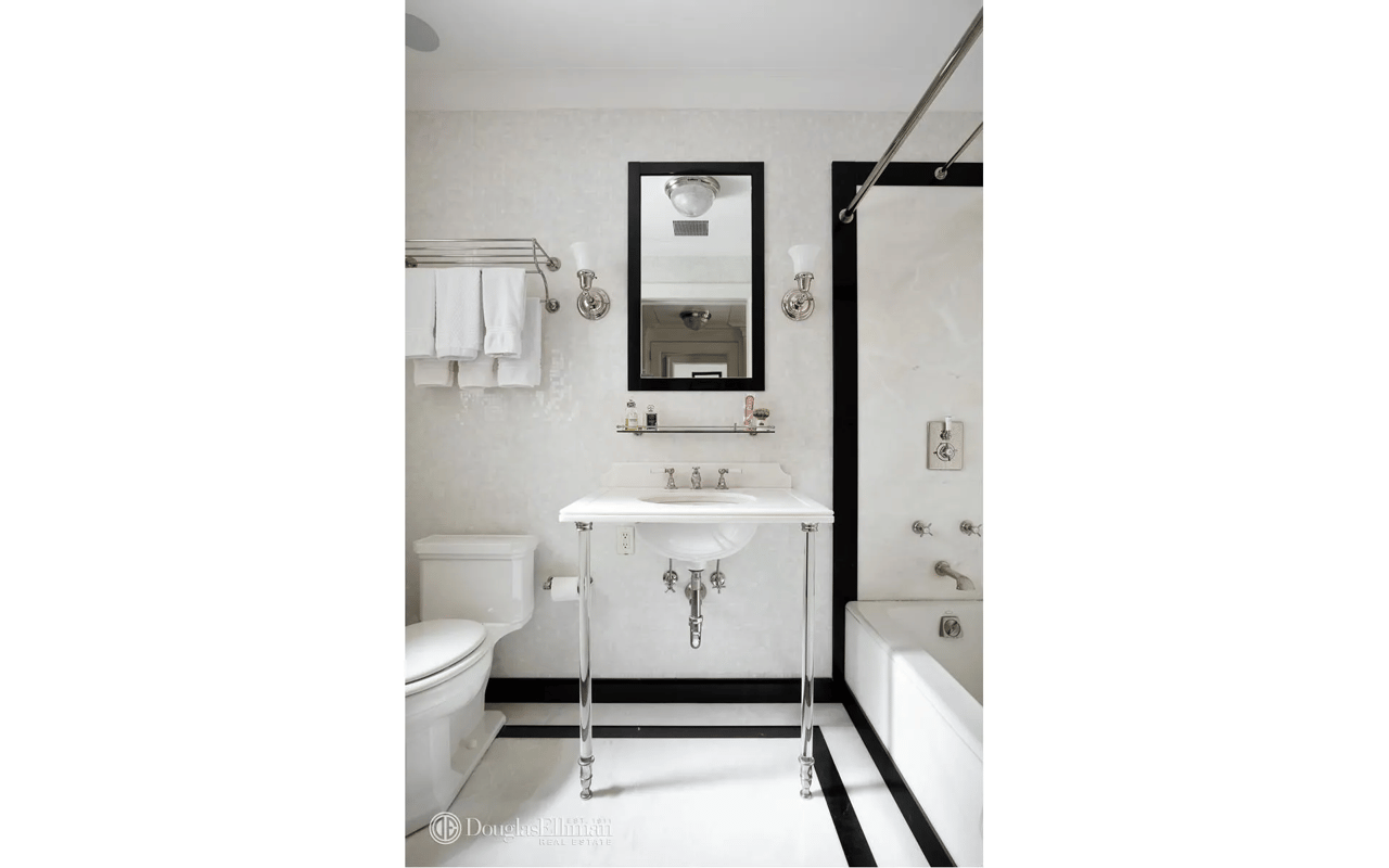 555 Park Avenue #1E