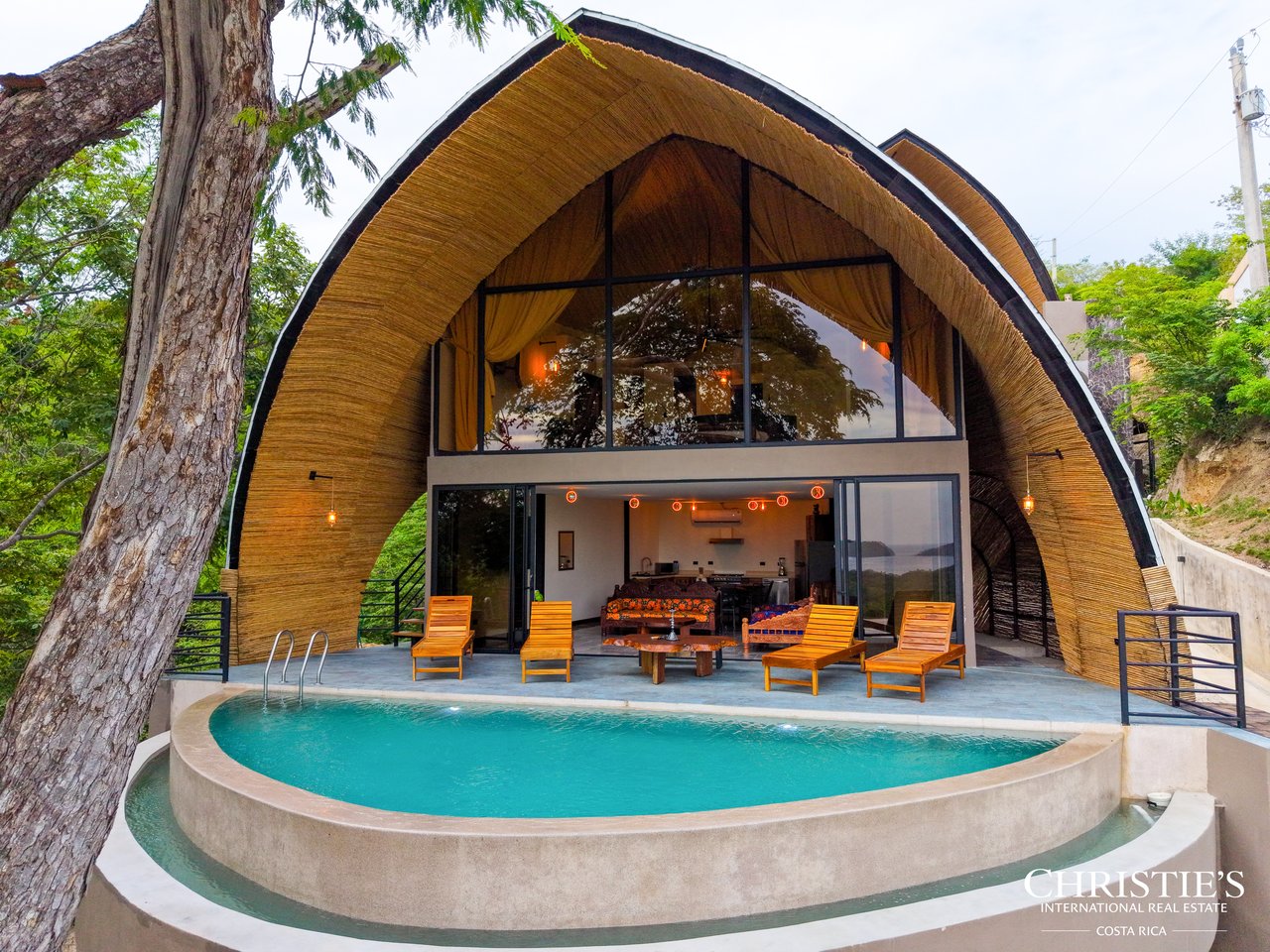 LE CLOS - An Exclusive Three-Residence Estate 