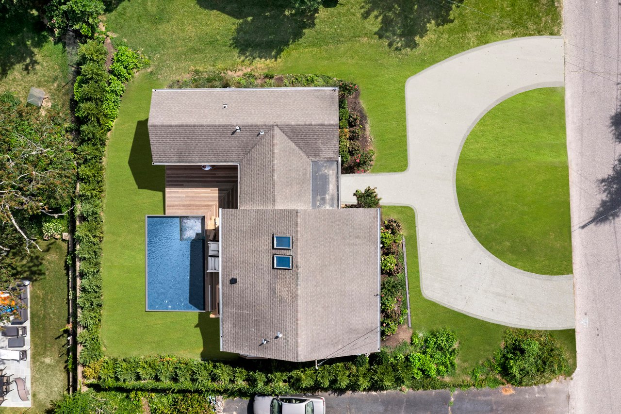 28 Cliff Drive