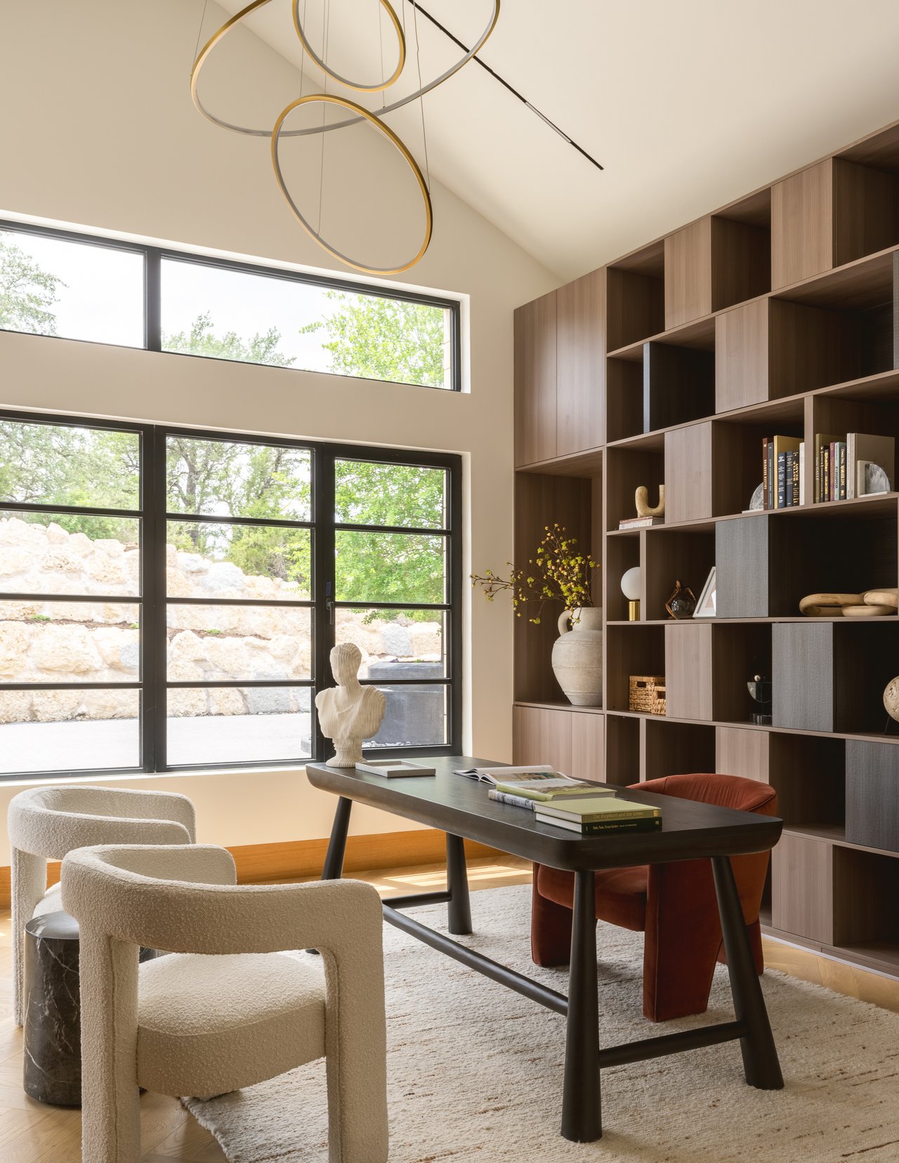SPANISH OAKS ORGANIC MODERN