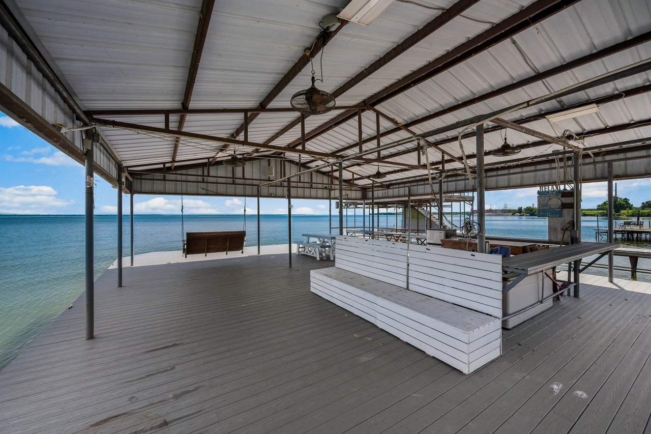 Lakefront Luxury