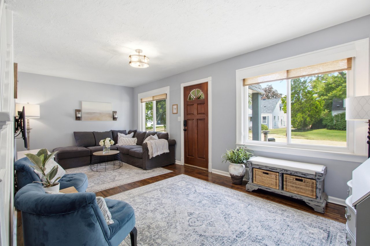 PROPERTY HIGHLIGHTS