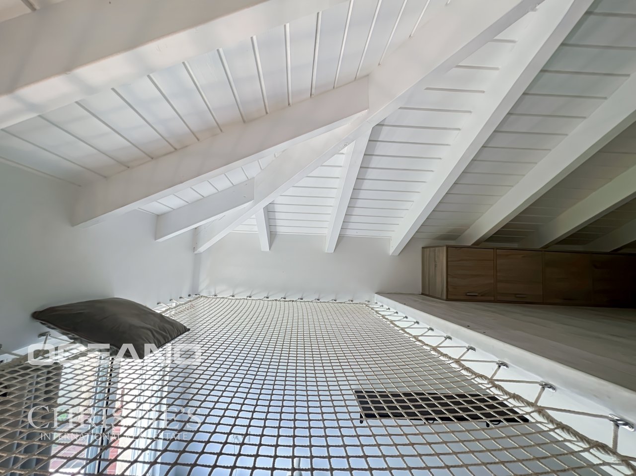 3 BEDROOMS - LARGE GARDEN - CUL DE SAC