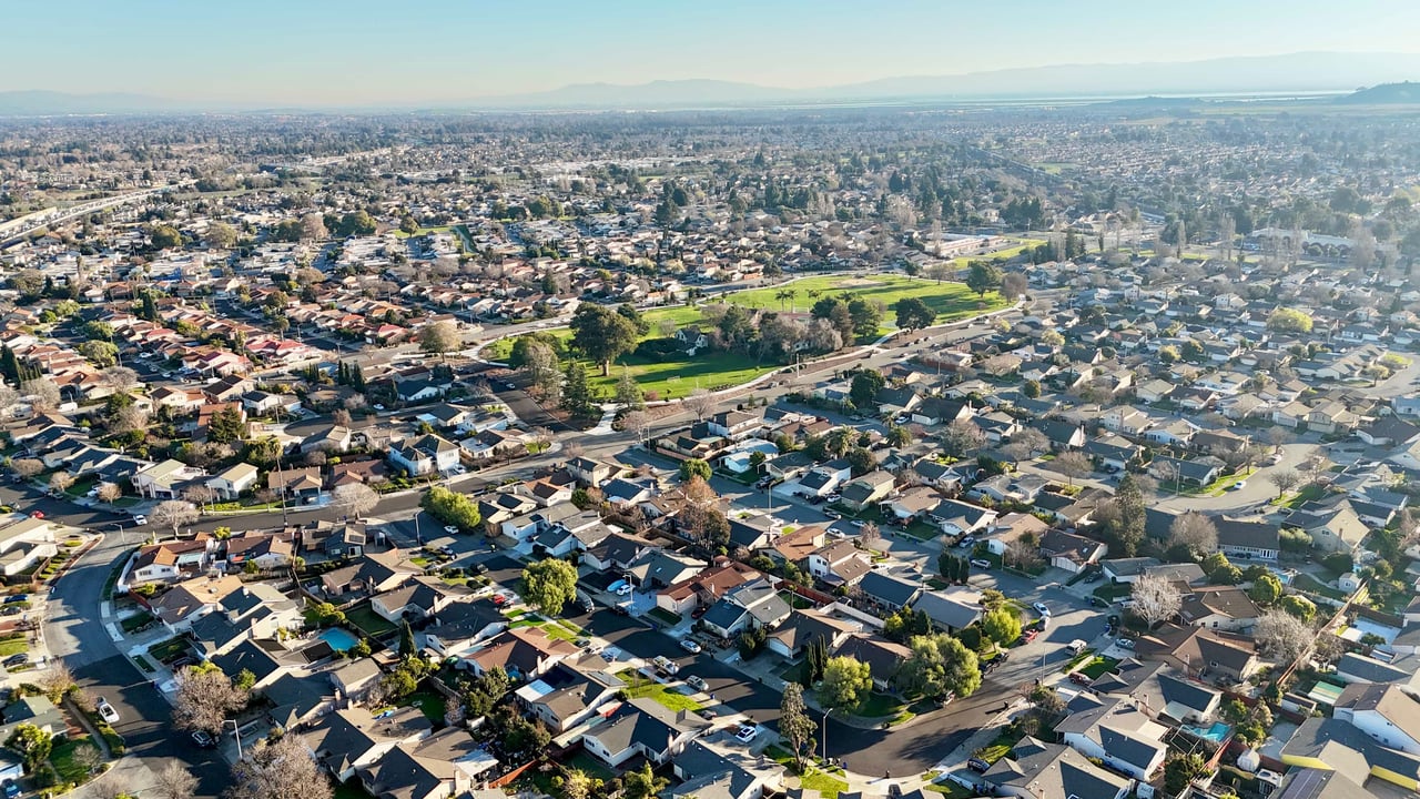 32490 Lake Temescal Ln