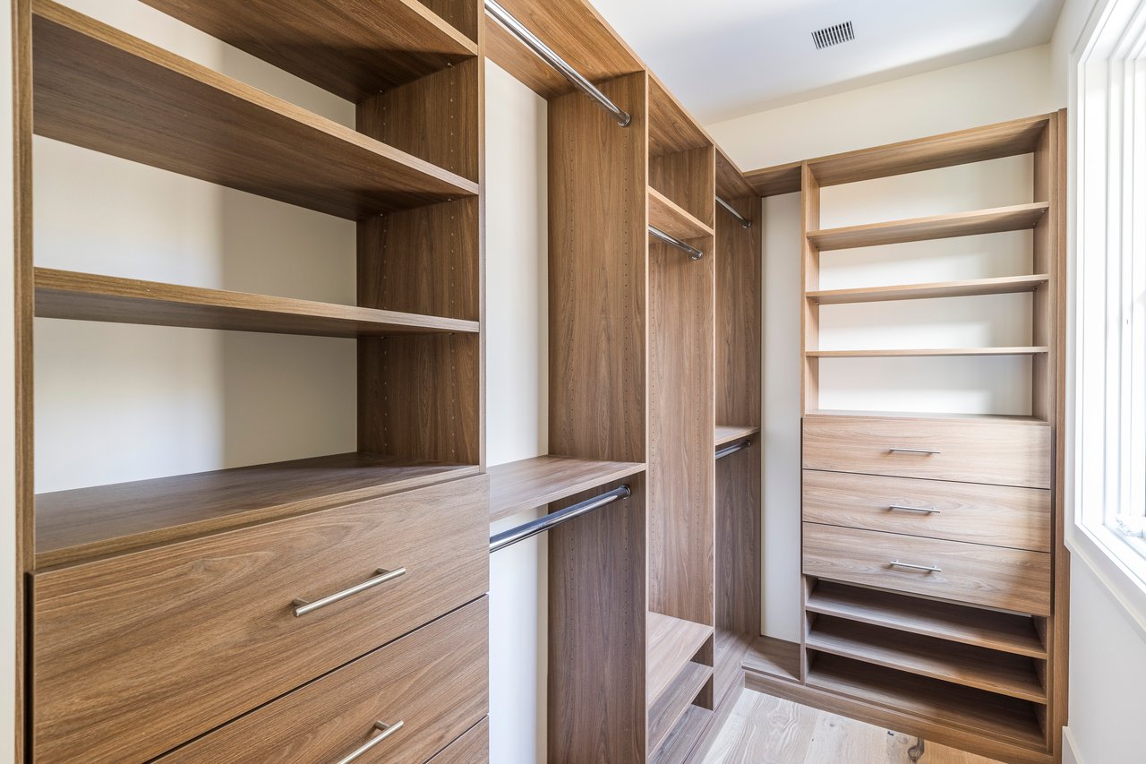 21 Ocean Pkwy, East Hampton