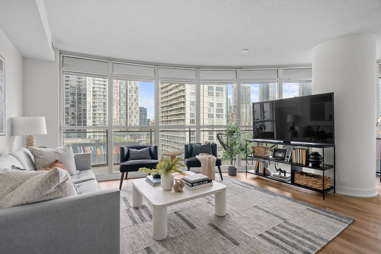 38 Dan Leckie Way 1208