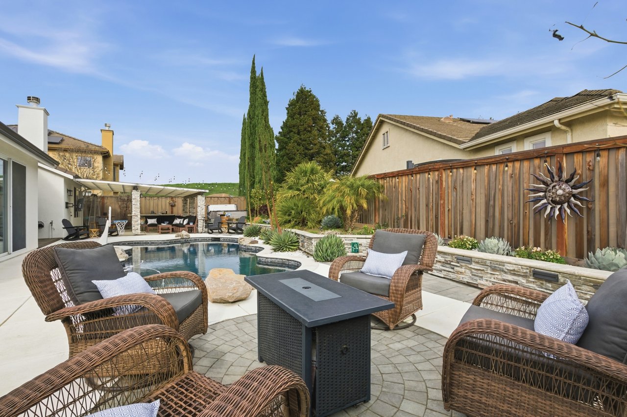 670 Hubbs Court, Benicia 