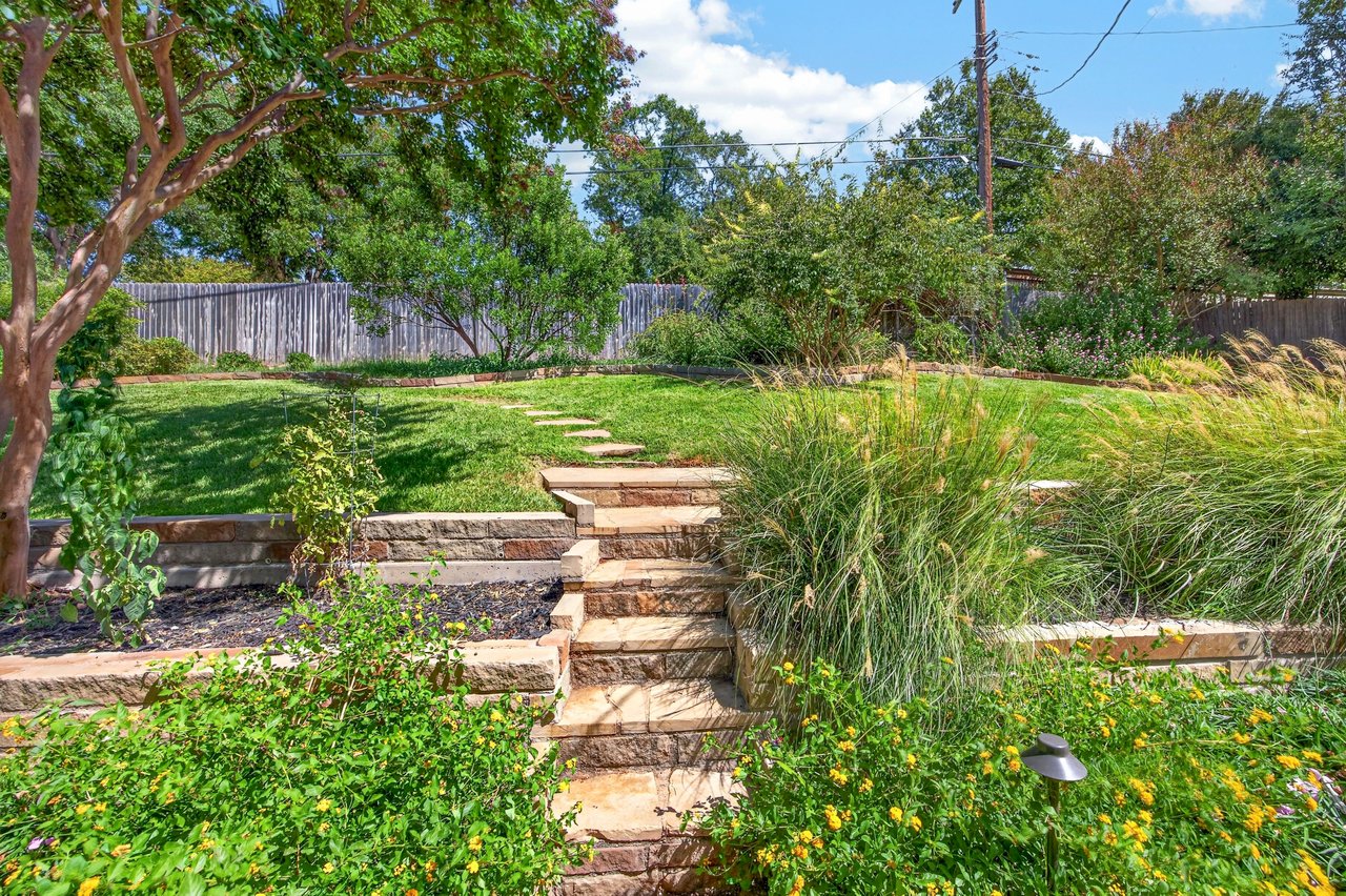 Fully Renovated Ridgmar Home