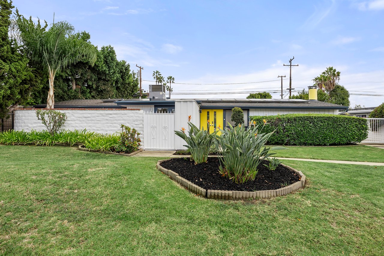 Tustin Cliff Home May For Sale