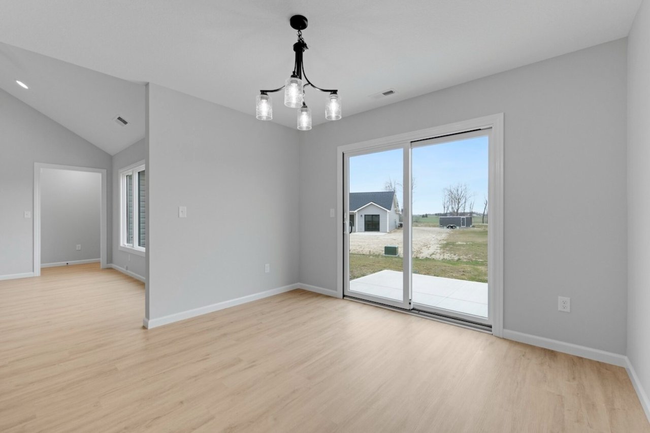 111 Sunset Dr