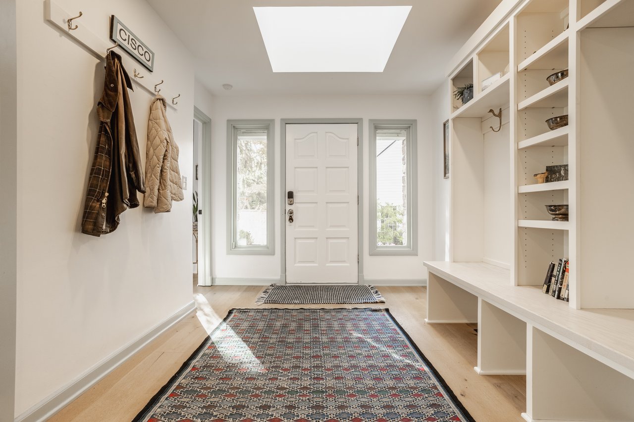 8045 Broadway Street