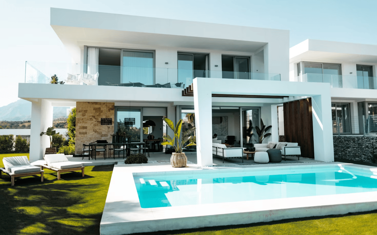 What You Need to Know About HOAs in Sherman Oaks Communities cover