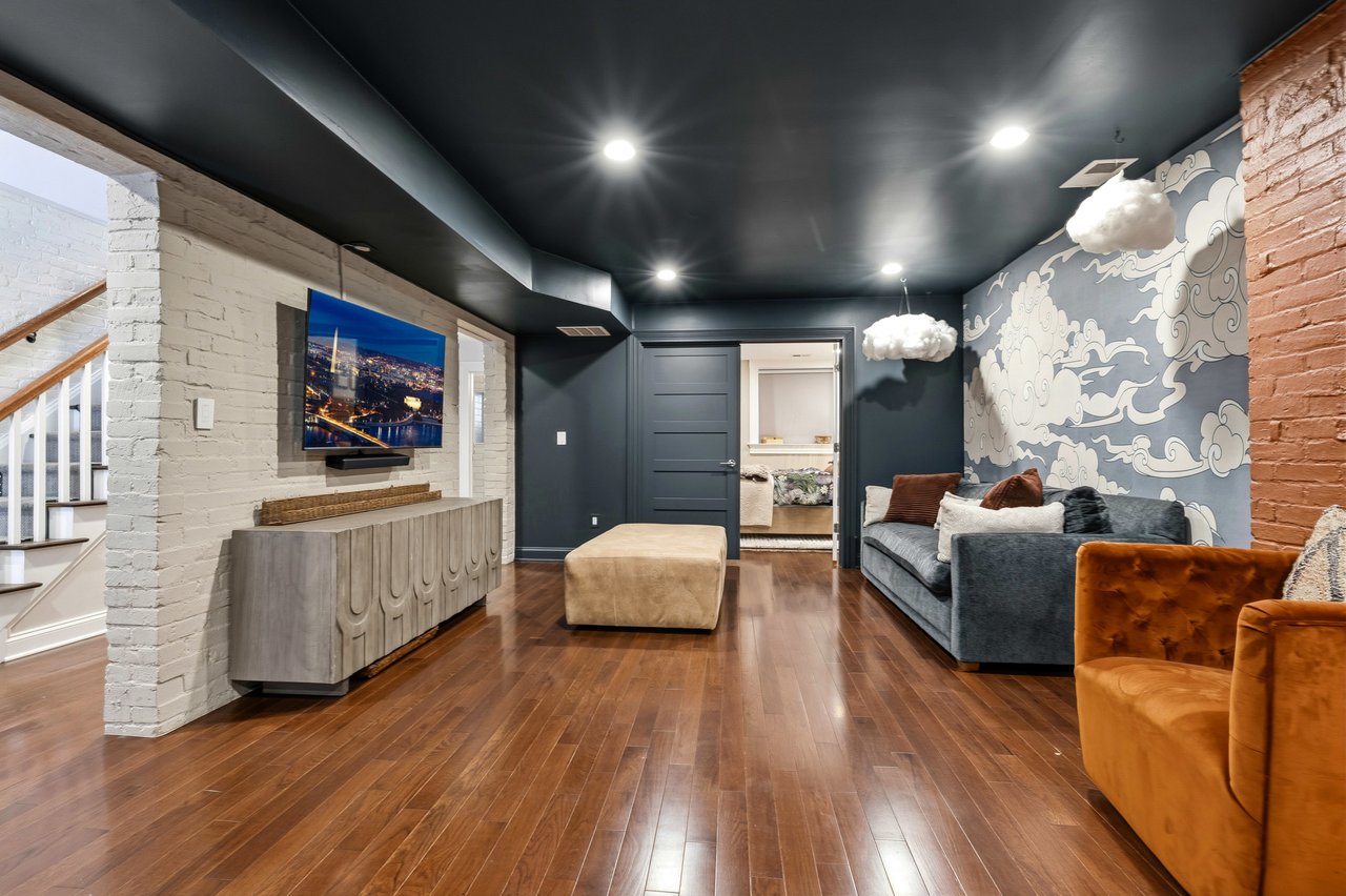 Luxury Dupont Circle Rental Listing