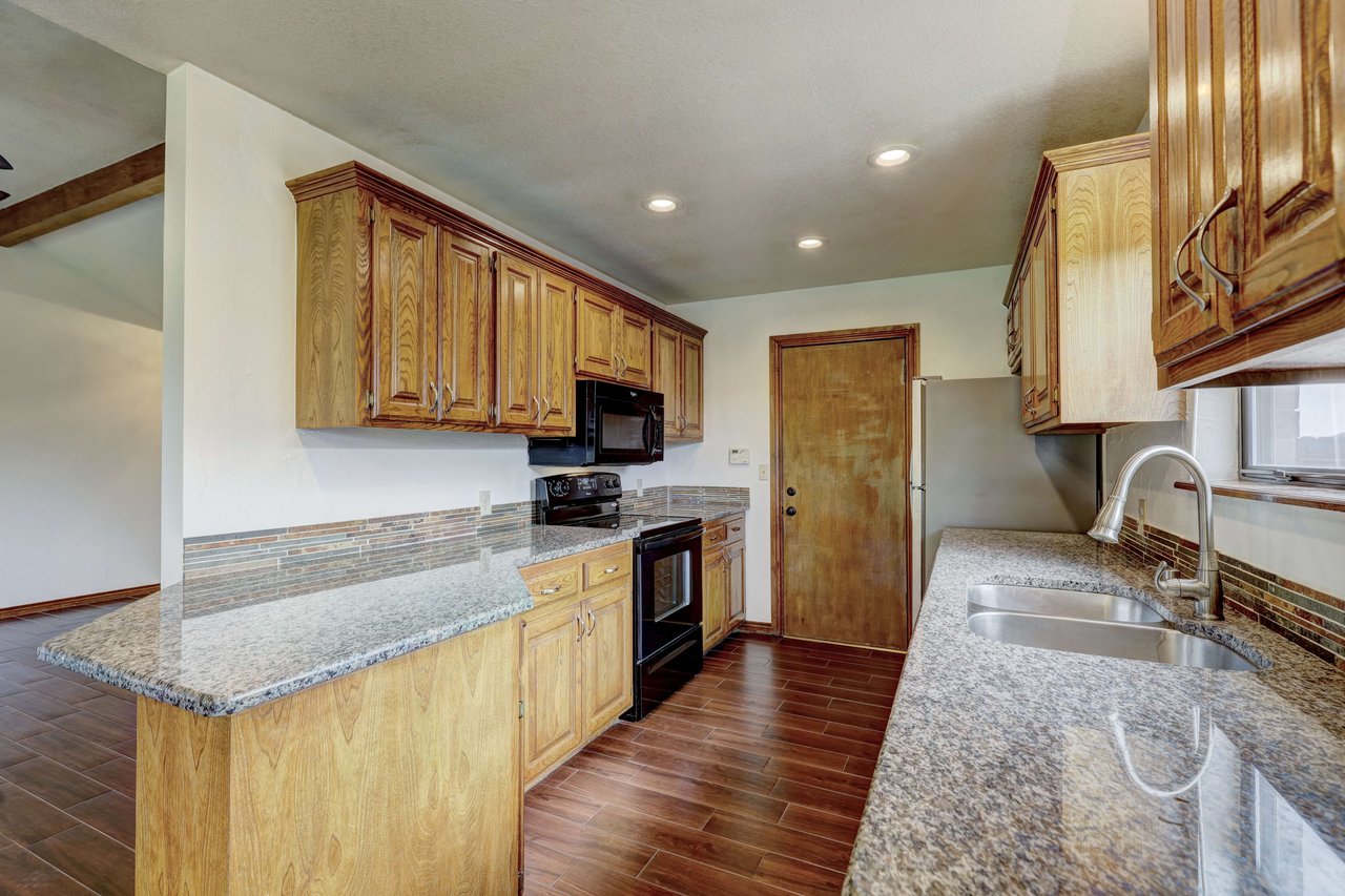1205 Windsor Place