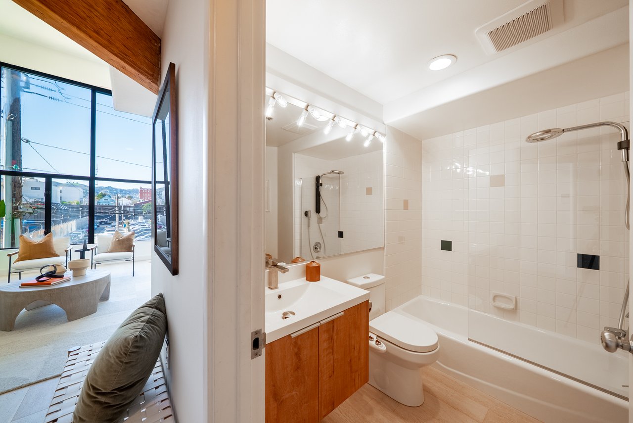 2301 Harrison St #203