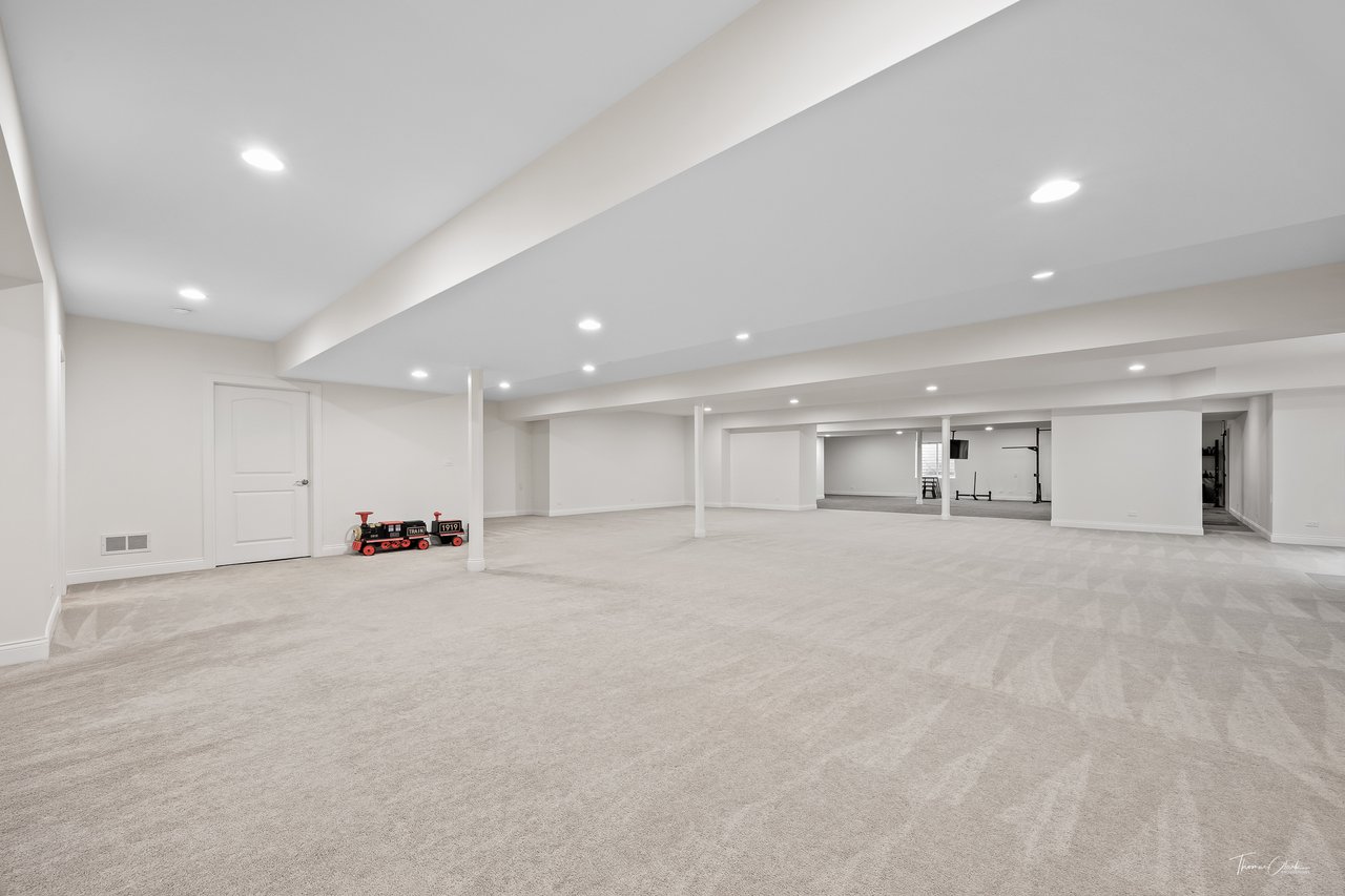 4103 Douglas Road
