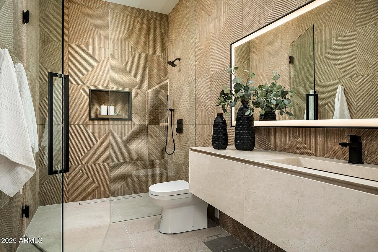 6911 E Jackrabbit Rd