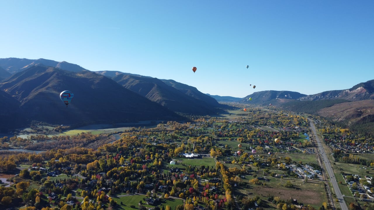 Stagnant Sales Meet Surging Builder Confidence: Is the Housing Market at a Turning Point?
