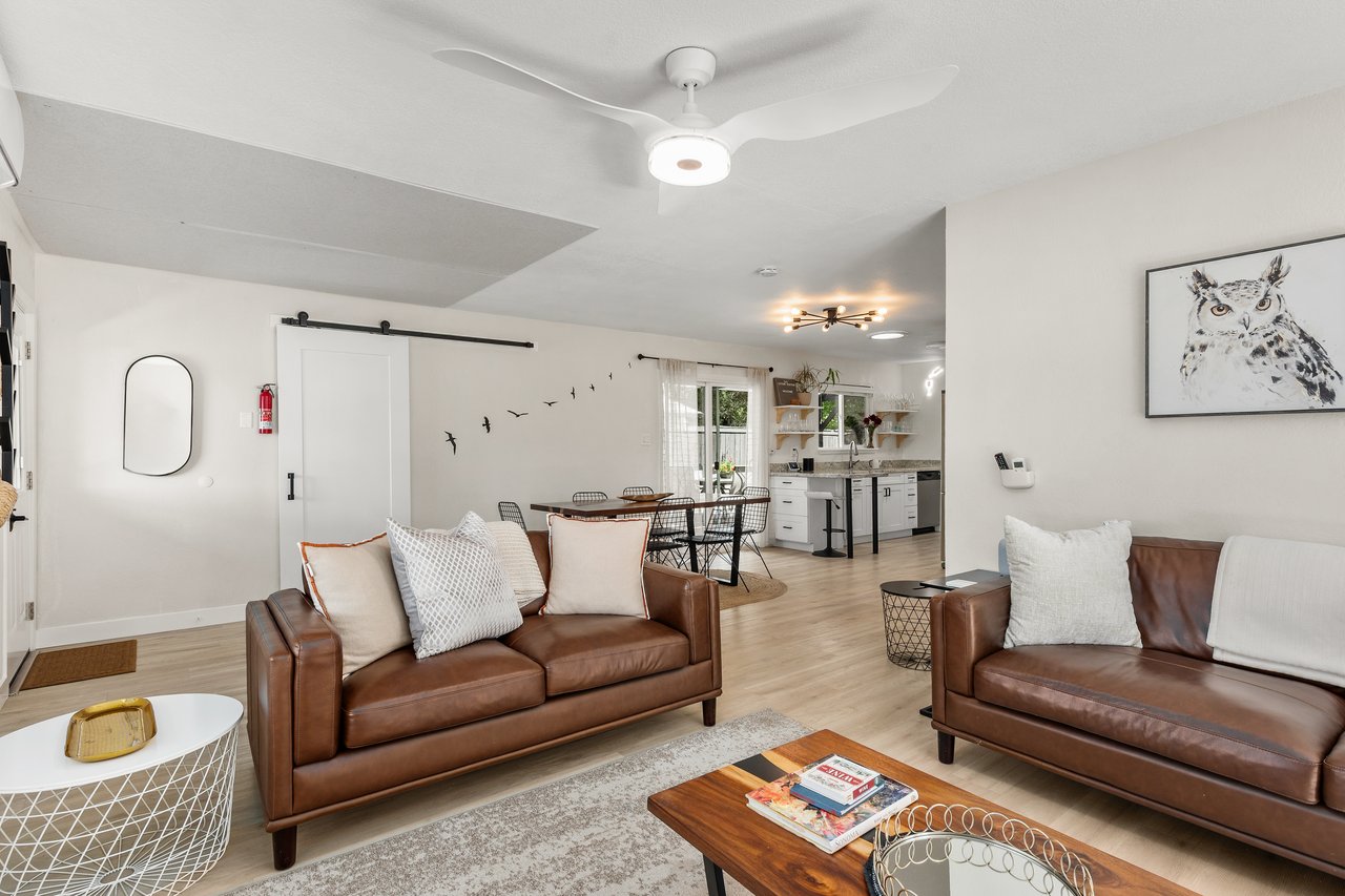 725 Lytton Station