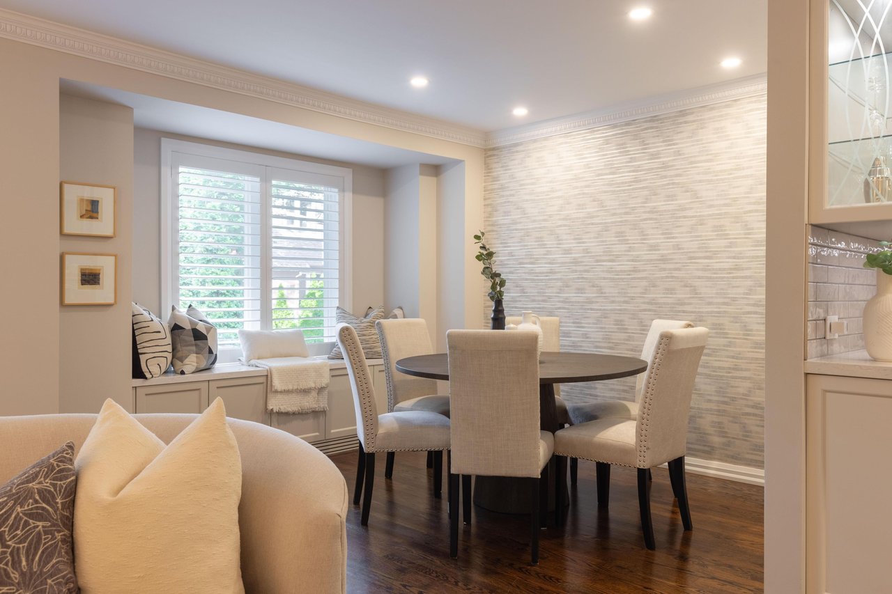 1064 Queen Street W 32A