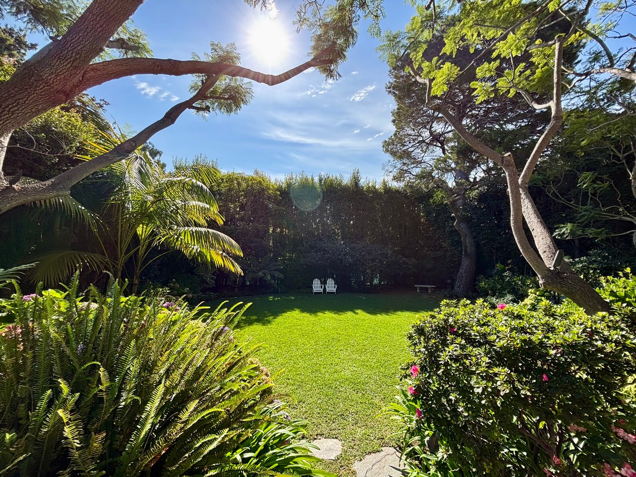 1146 Amalfi Dr