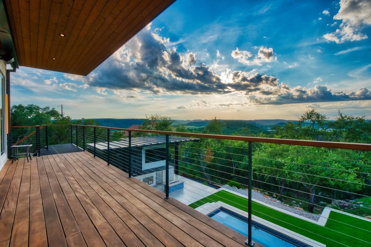 Luxxis Design 1104 Summit