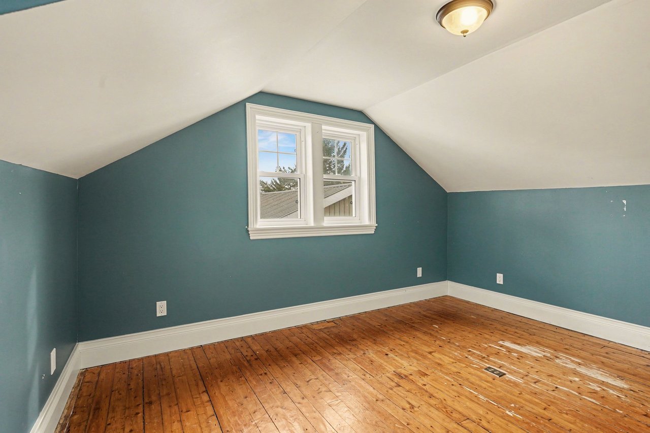 1210 Concession Road 11