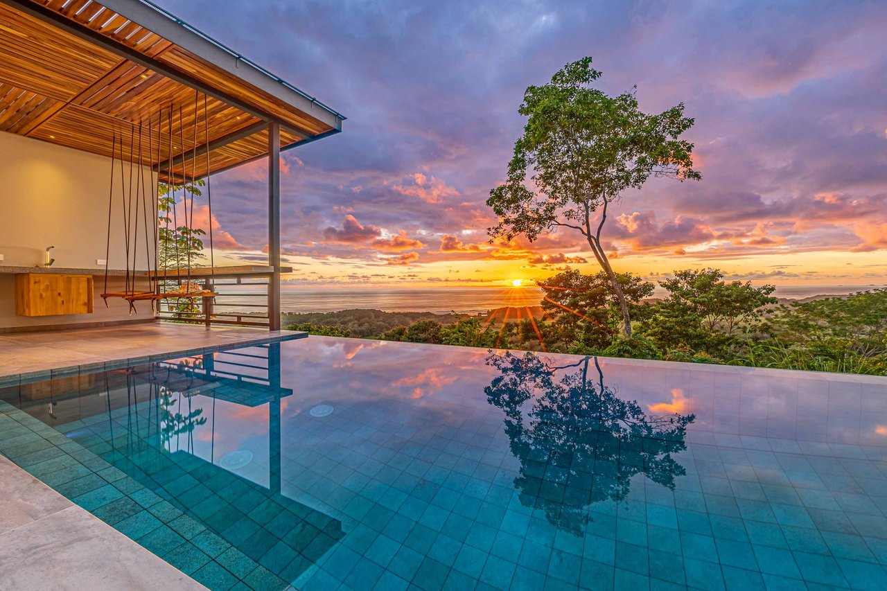Exclusive Luxury Villa with Infinity Pool