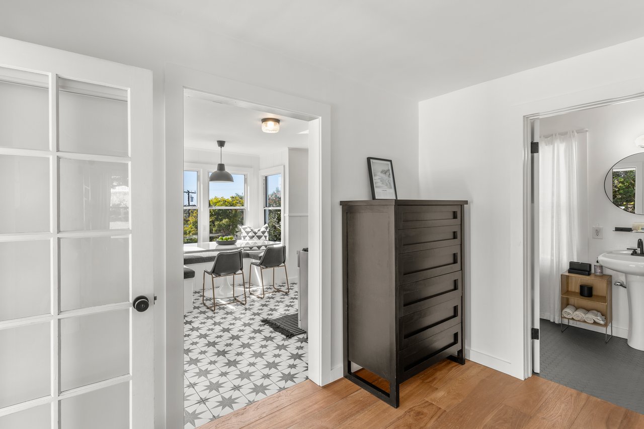 Bungalow On Highland