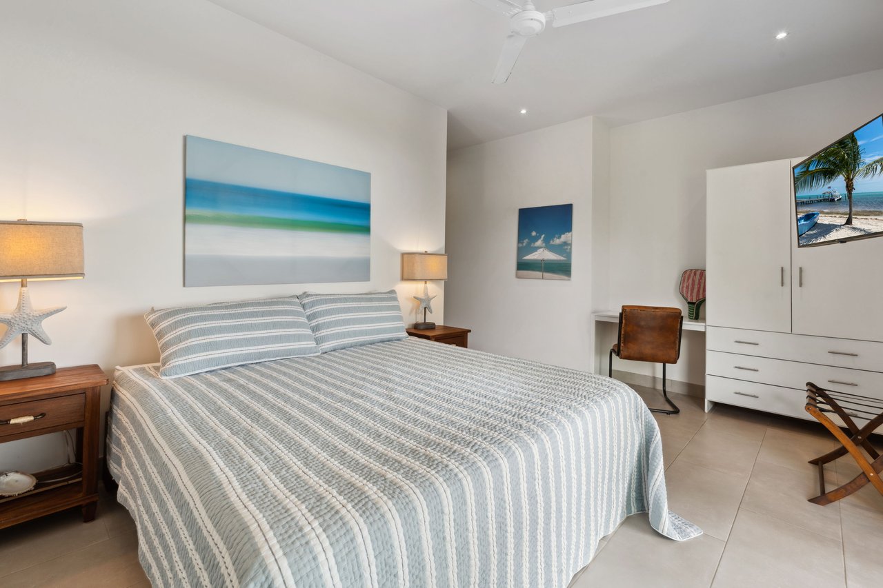 Casa Pickle on the Hill | Spacious Private Estate with Pickleball Court, Mature Gardens & Independent Guest Apartment
