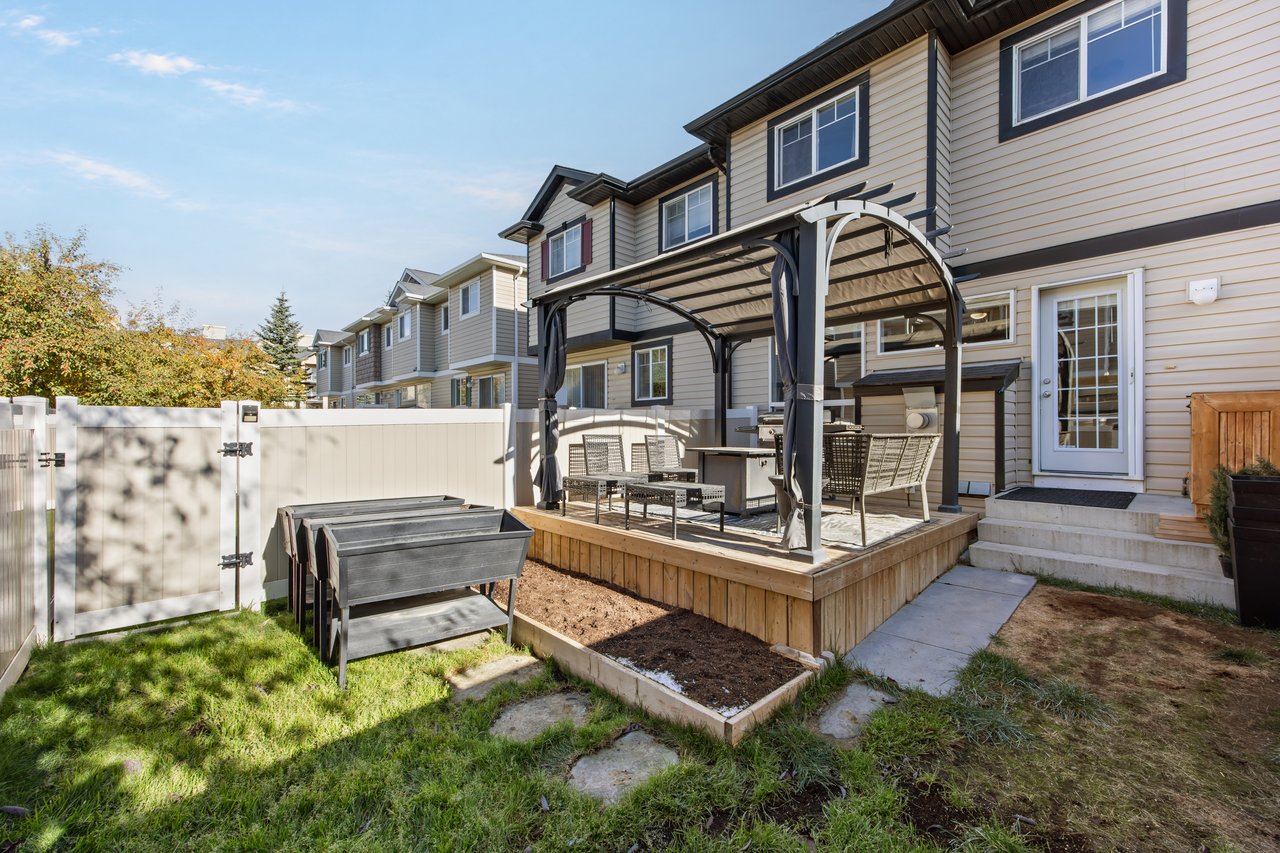 116 Royal Birch Mount NW